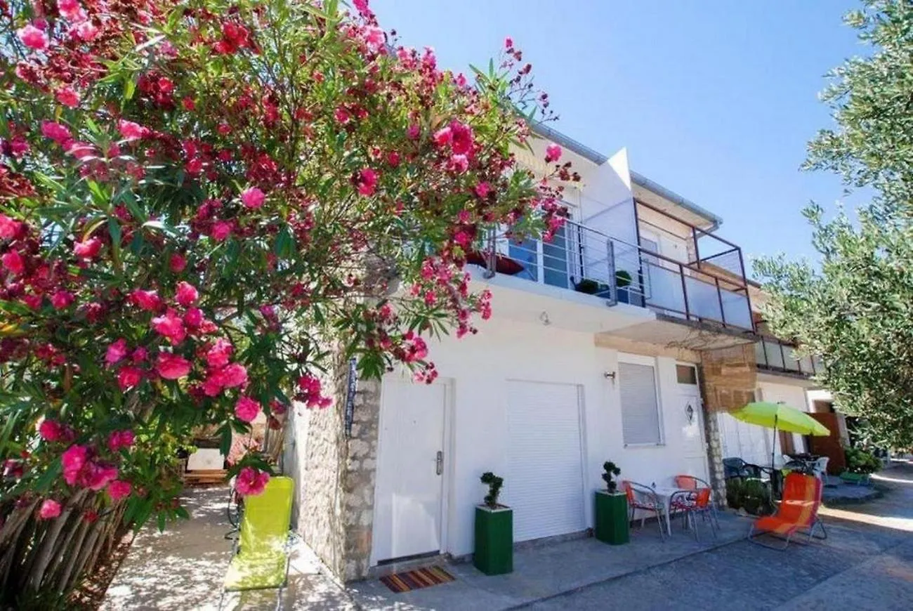 Apartments By The Sea Okrug Gornji, Ciovo - 21985 تروغير